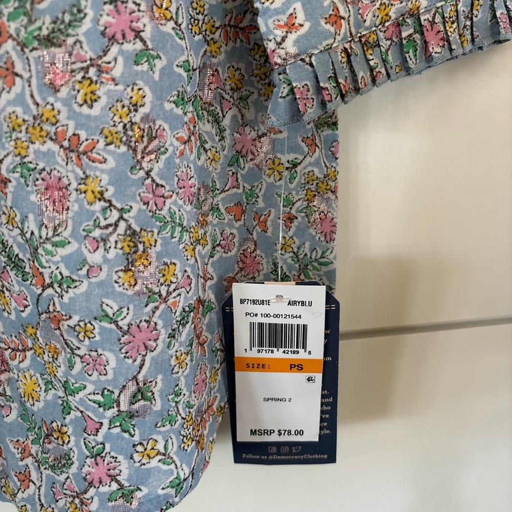 Democracy Multicolor Floral Blouse NWT - Picture 2 of 4